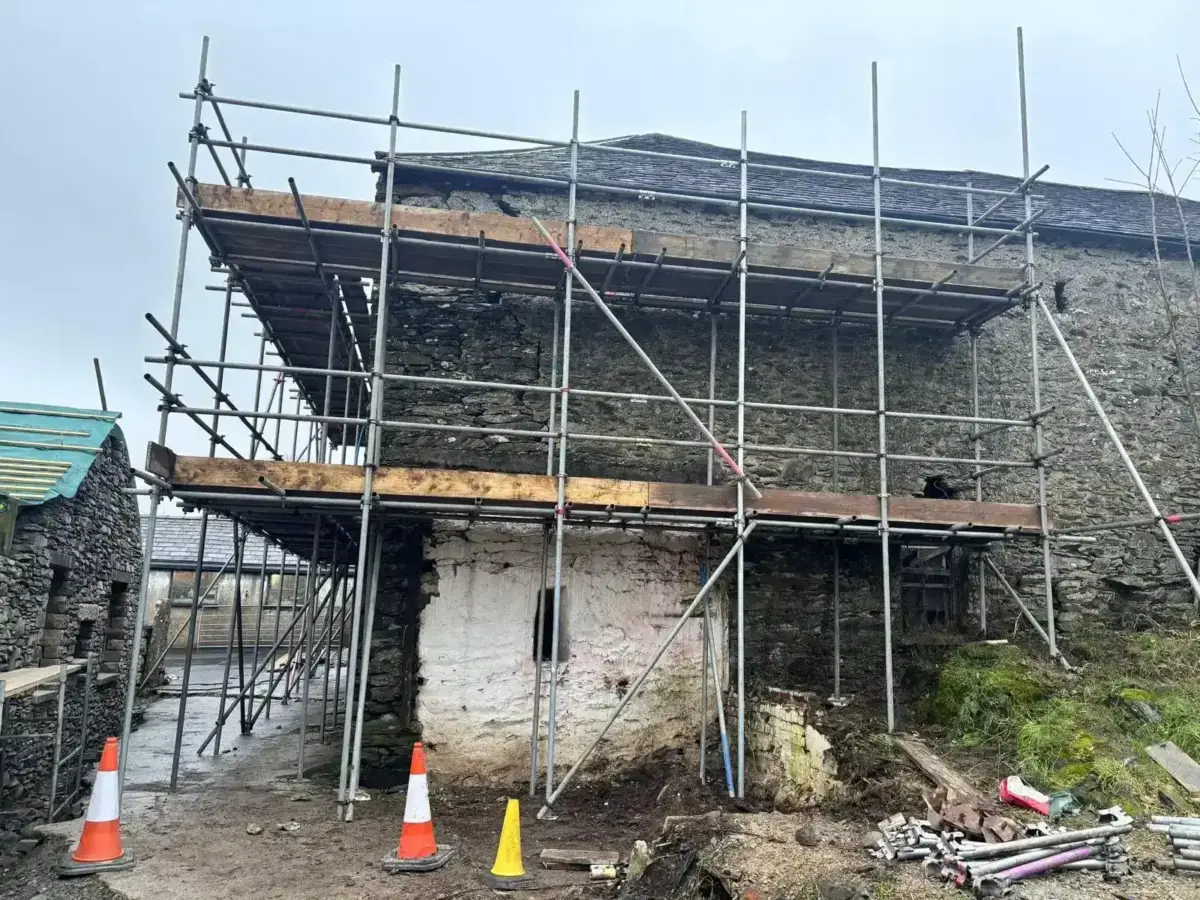 Large-scale scaffold access on Langdale Spa building for roof replacement